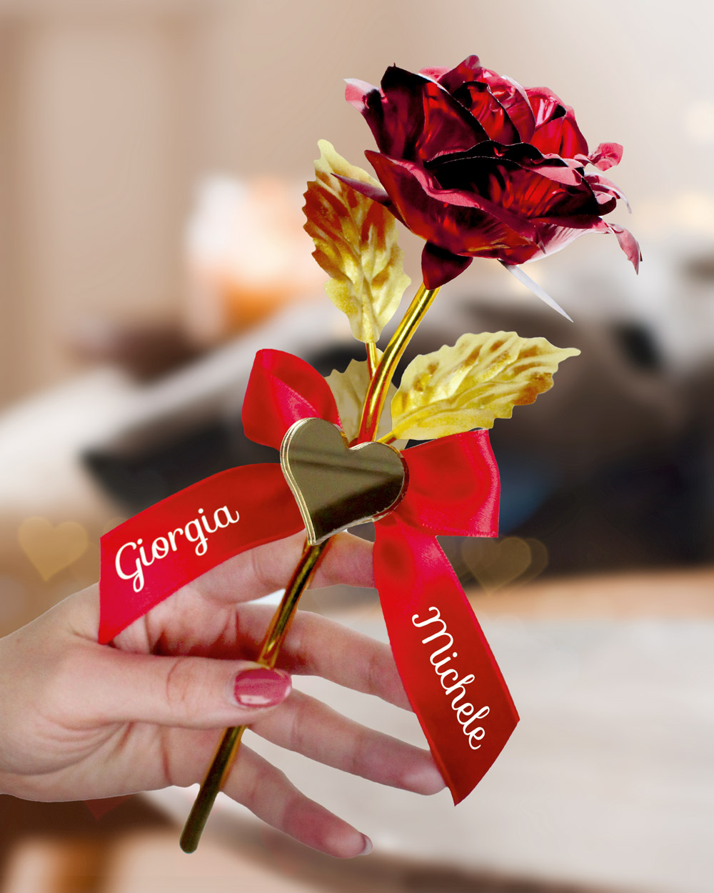 Rosa Rossa Artificiale Personalizzata con Nastro in Raso con i Vostri Nomi  e Cuoricino in Oro Specchiato - Idea Regalo Romantica per San Valentino