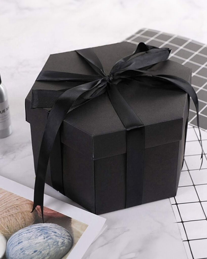scatola-explosion-box-nera-faidate-sorpresa-amore-compleanno-amicizia