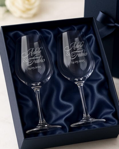 Coppia di Calici da Vino Personalizzati con Nomi e Data in Corsivo - Idea Regalo per Anniversario, Matrimonio