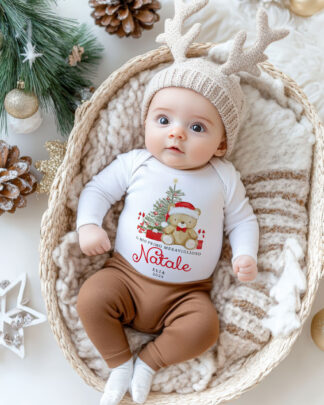 Body Neonato Divertente 'Il Mio Primo Natale Con Mamma E Papà' - 100% Cotone, Regalo Originale 0-24 Mesi