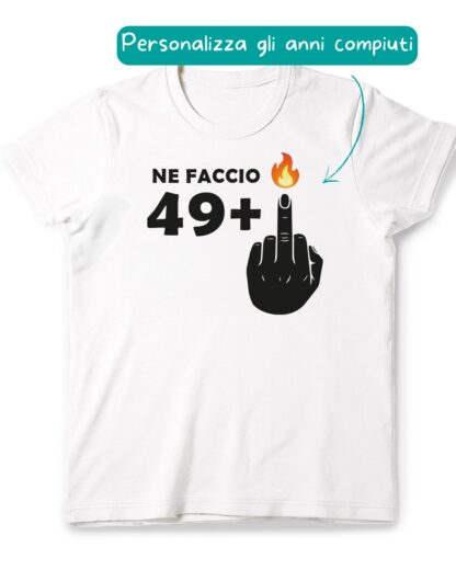 T-shirt Maglietta da Uomo Personalizzata con Età, Dito Medio e Fiamma – Idea Regalo Divertente Compleanno Importante Lui - immagine 2