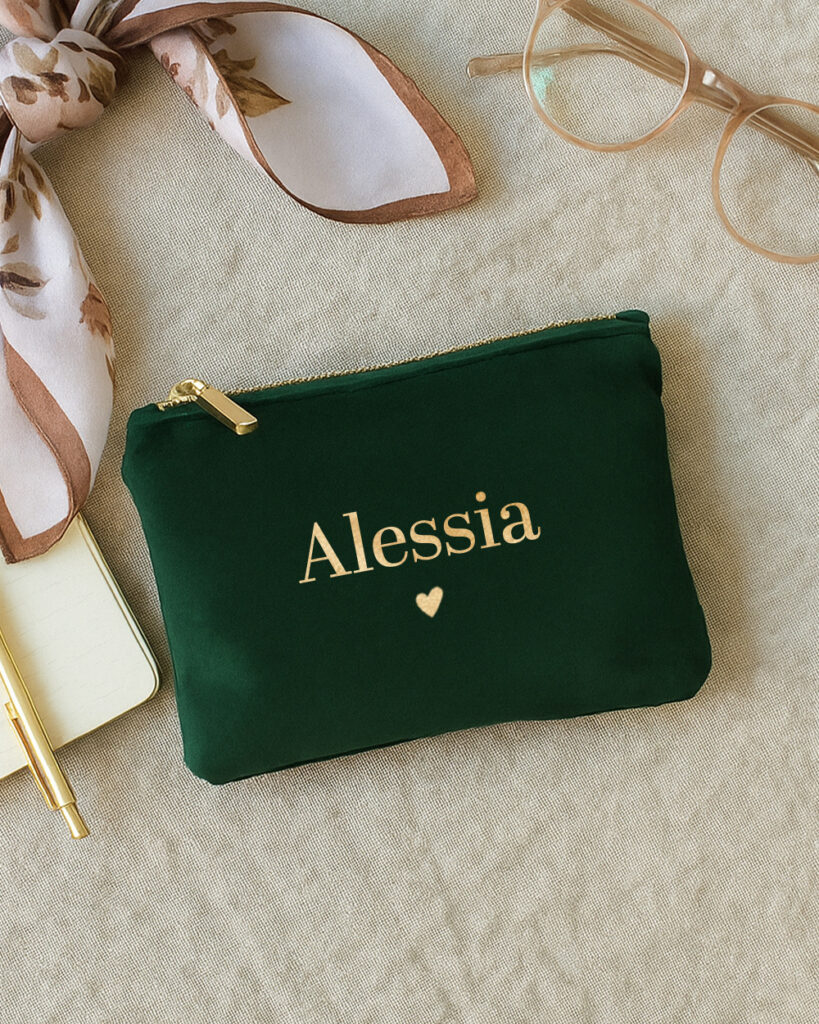 borsellino-velluto-zip-personalizzato-nome-regalo-lei-pensierino-verde