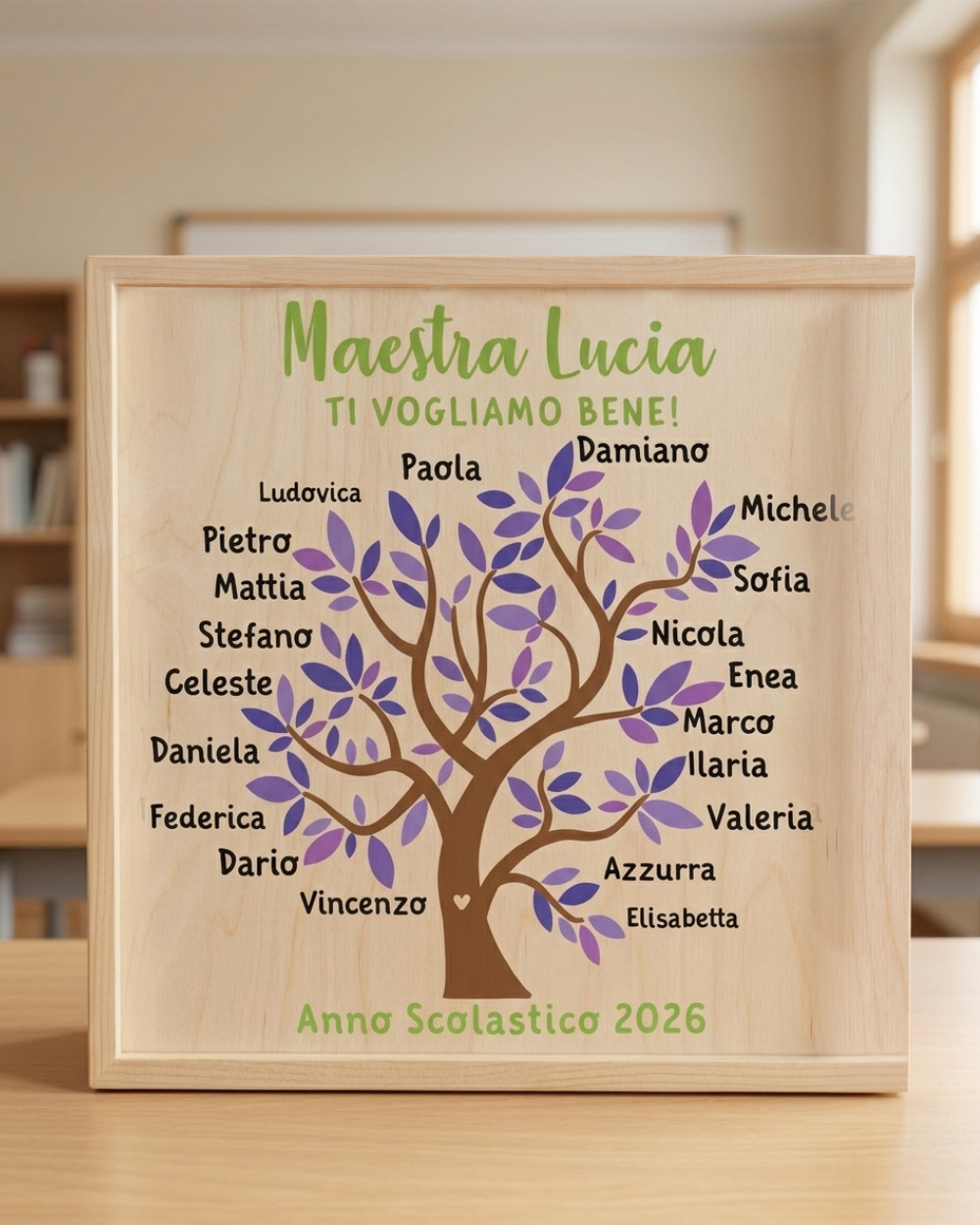 memory box aperta scatola dei ricordi maestra personalizzata con foto e disegni bambini