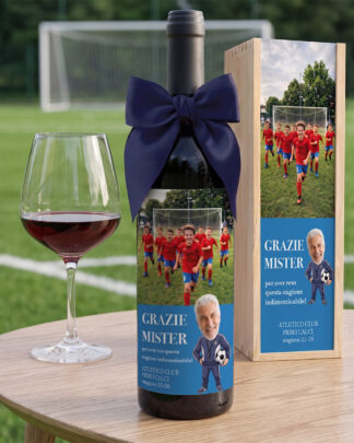 regalo-personalizzato-bottiglia-vino-cassettina-allenatore-calcio-foto