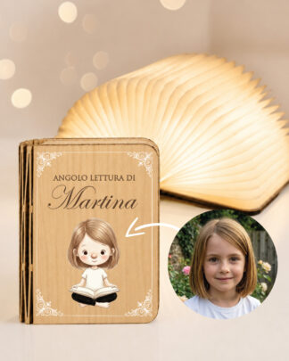 regalo-personalizzato-lampada-libro-disegno-bambina-avatar-ai01