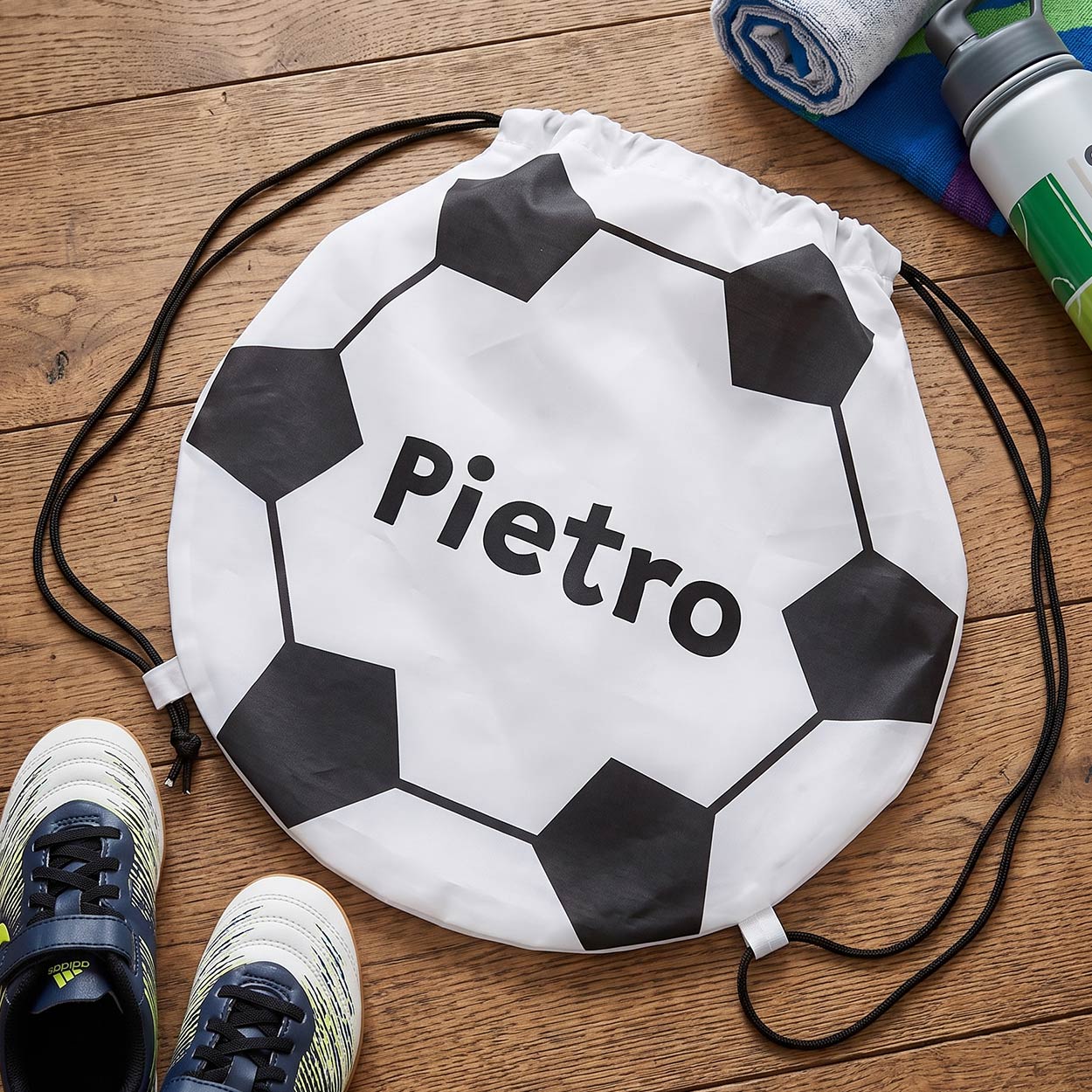 Sacca zaino calcio personalizzata con nome bambino - dettaglio cordoncini e stampa