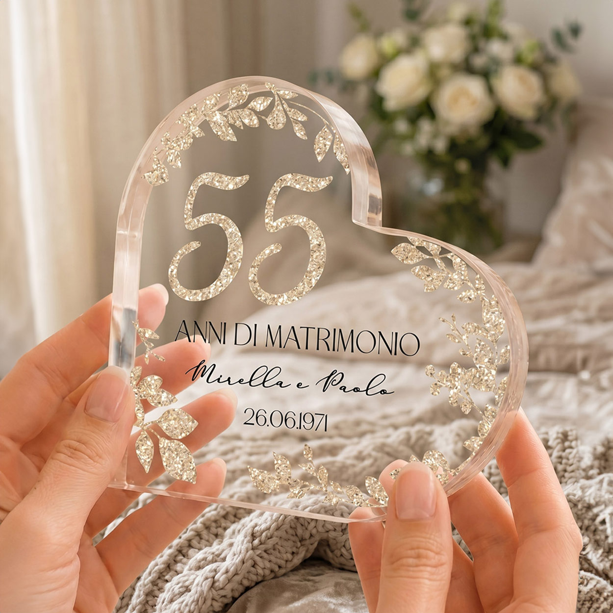 Cuore plexiglass anniversario matrimonio personalizzato con nomi e data della coppia