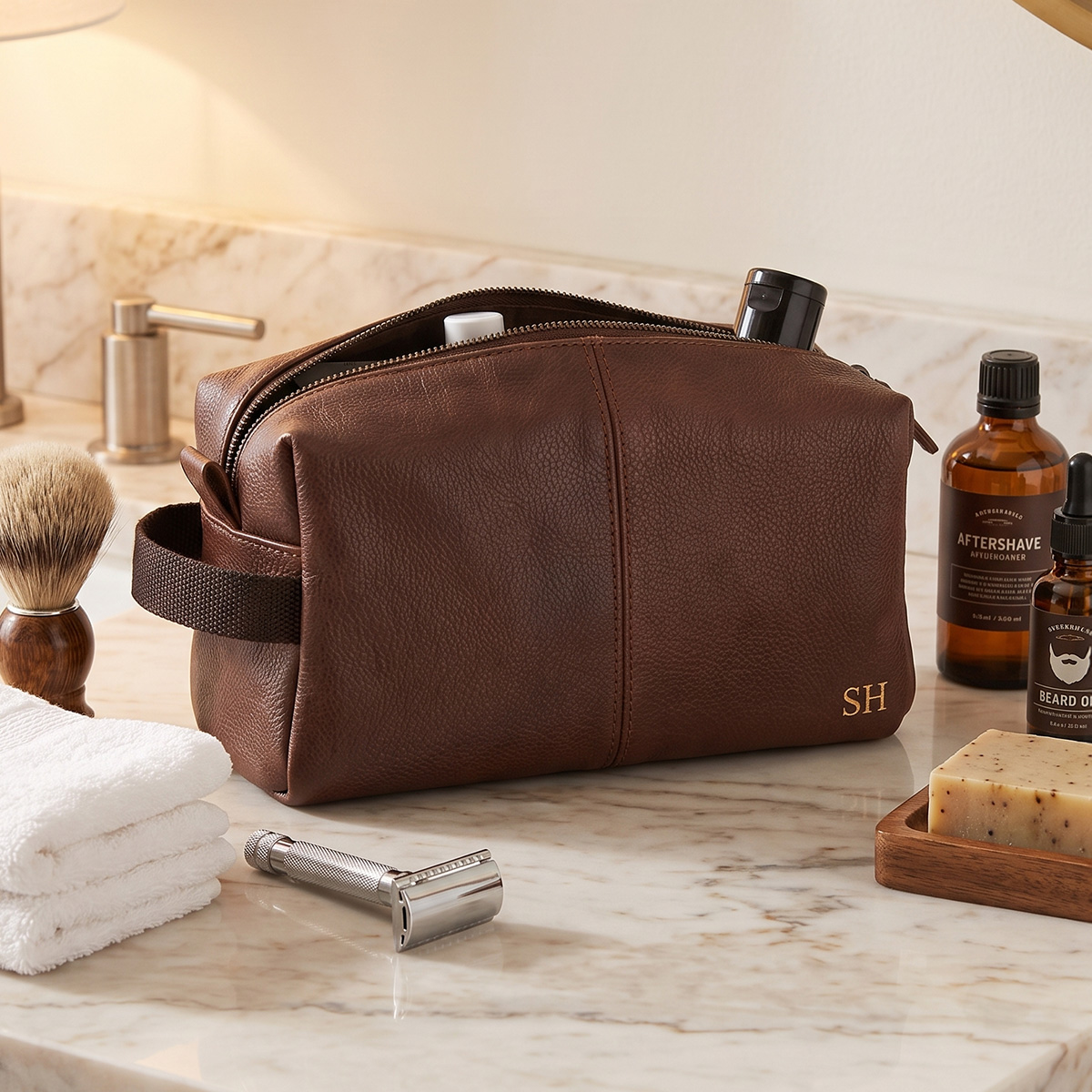 trousse-personalizzata-iniziali-uomo-simil-pelle-marrone0222