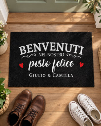 Zerbino personalizzato Benvenuti nel nostro posto felice con nomi della coppia, idea regalo casa nuova