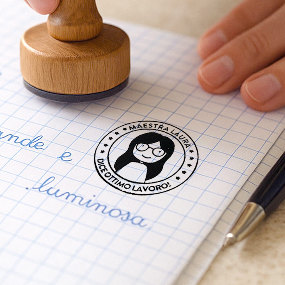 timbro-personalizzato-per-maestra-conritratto